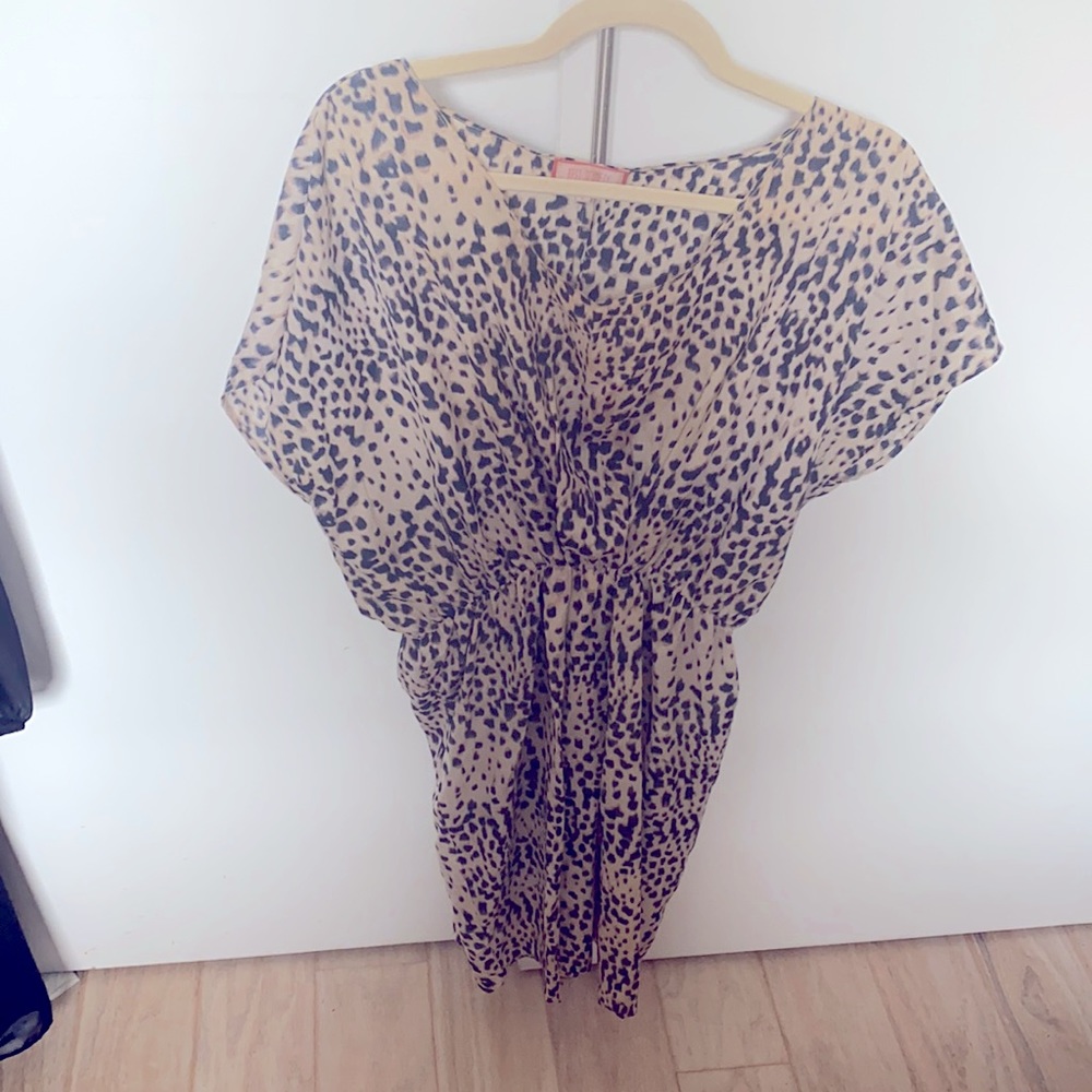 Beautiful mini dress!